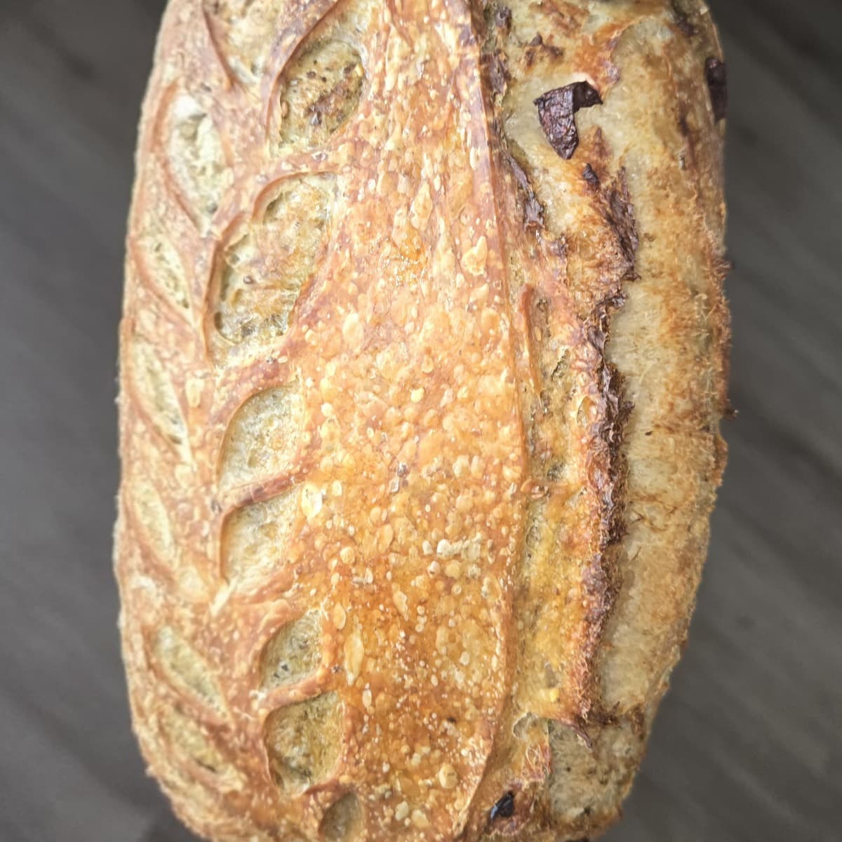 A beautiful aroma of vegan cheddar  cheese with freshly sliced jalapenos baked to perfection.  photo
