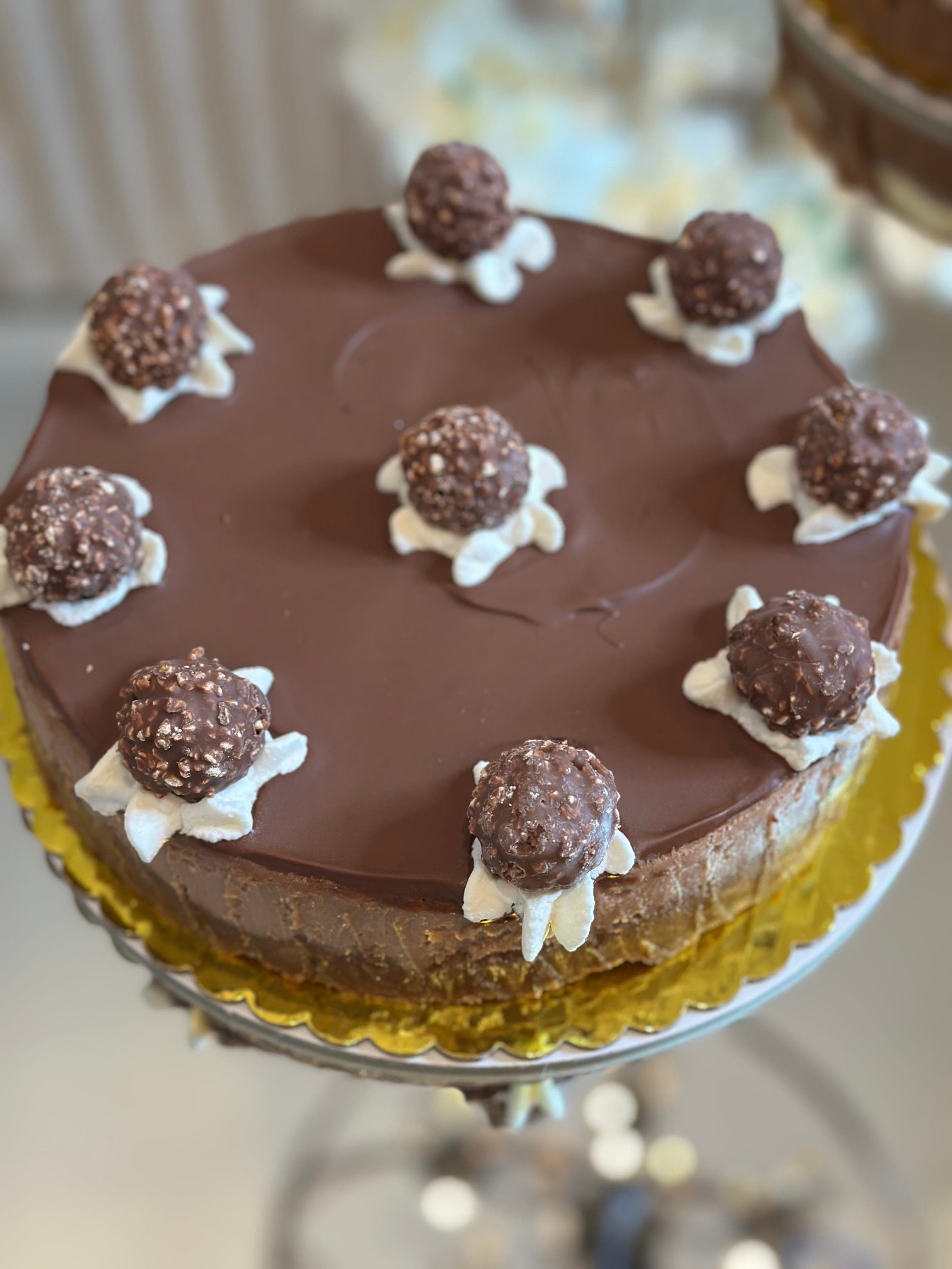 Nutella Ferrero Rocher Cheesecake