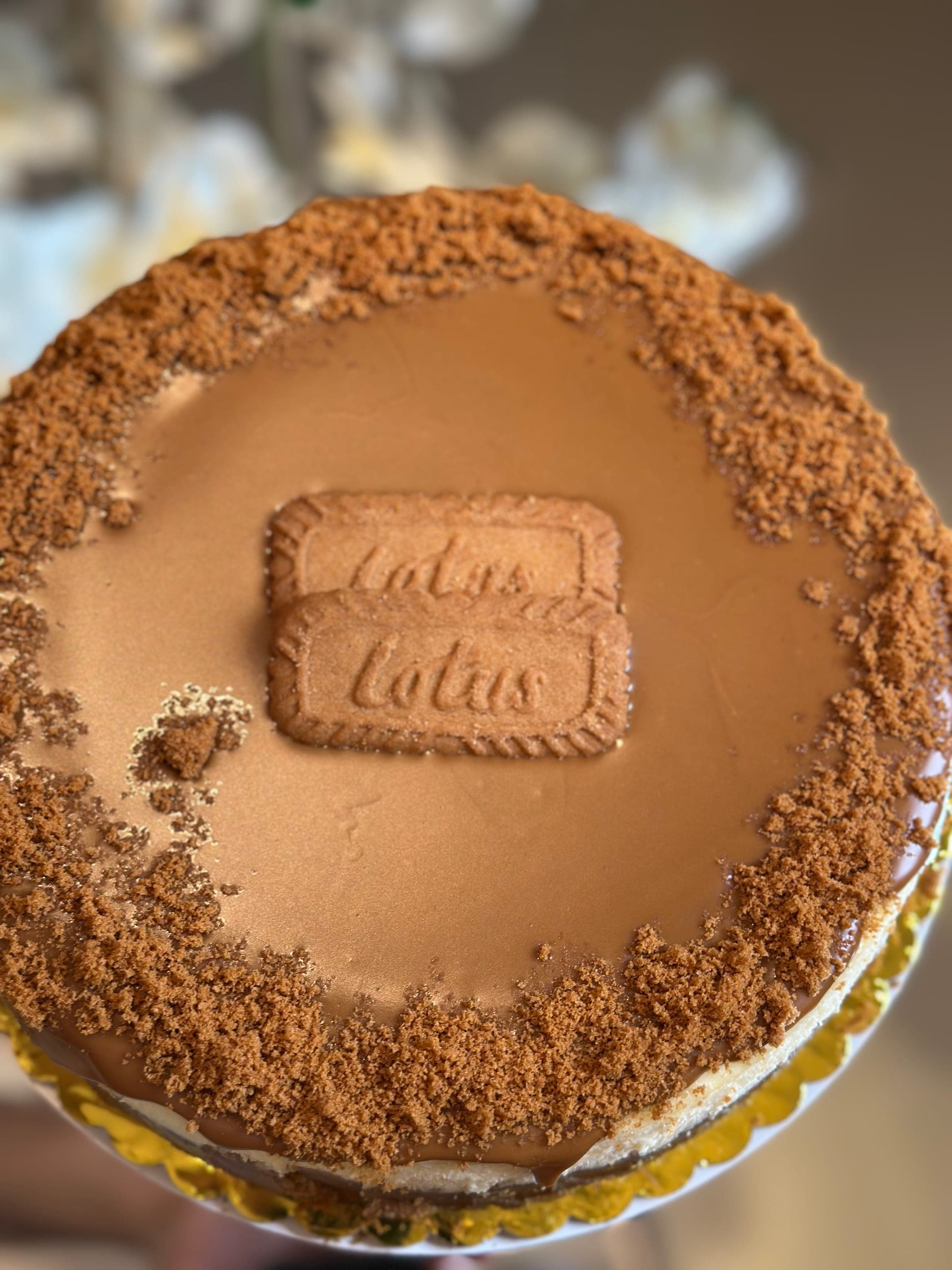 Lotus Biscoﬀ Cheesecake