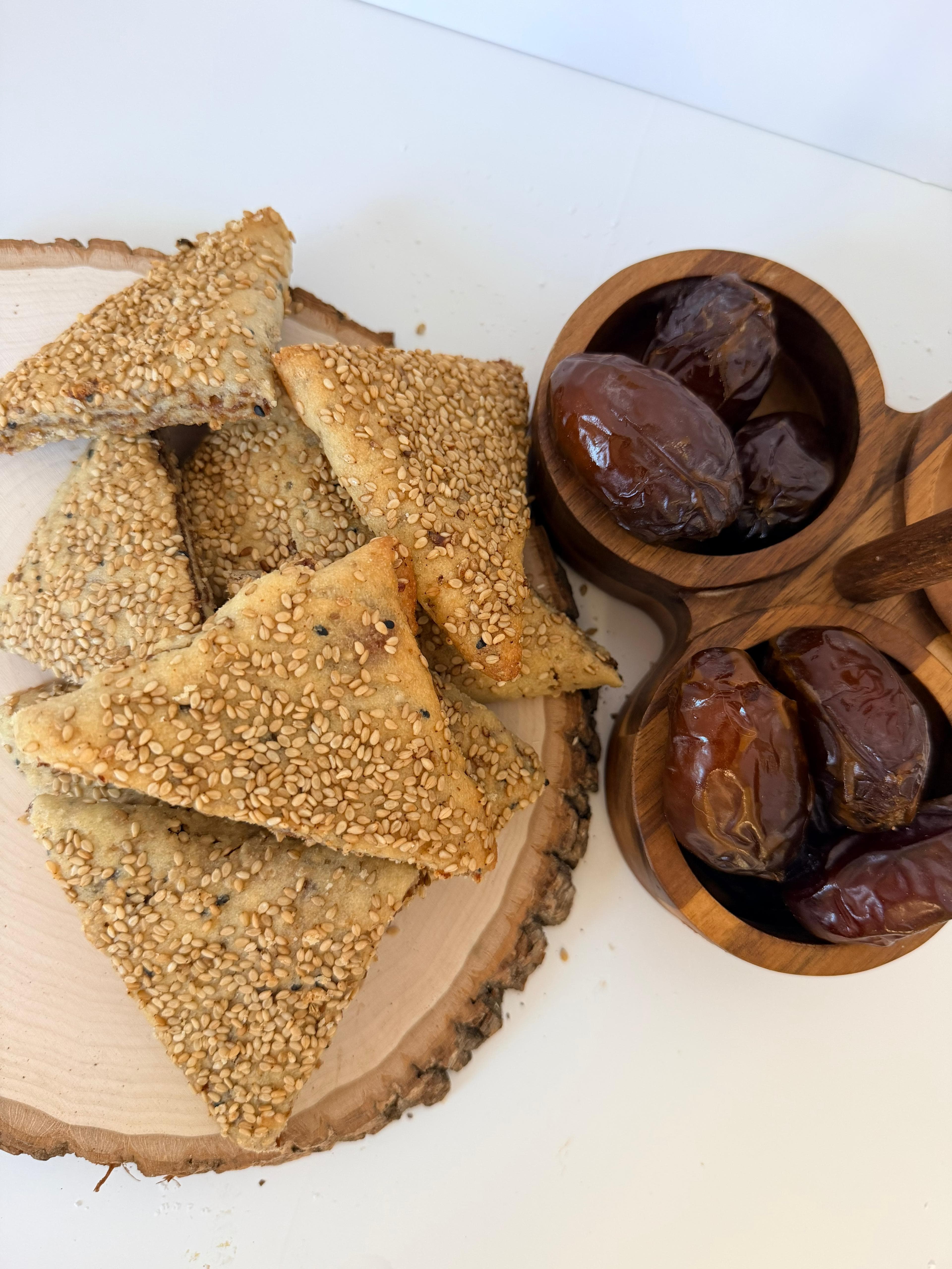 Makroota (مقروطة)