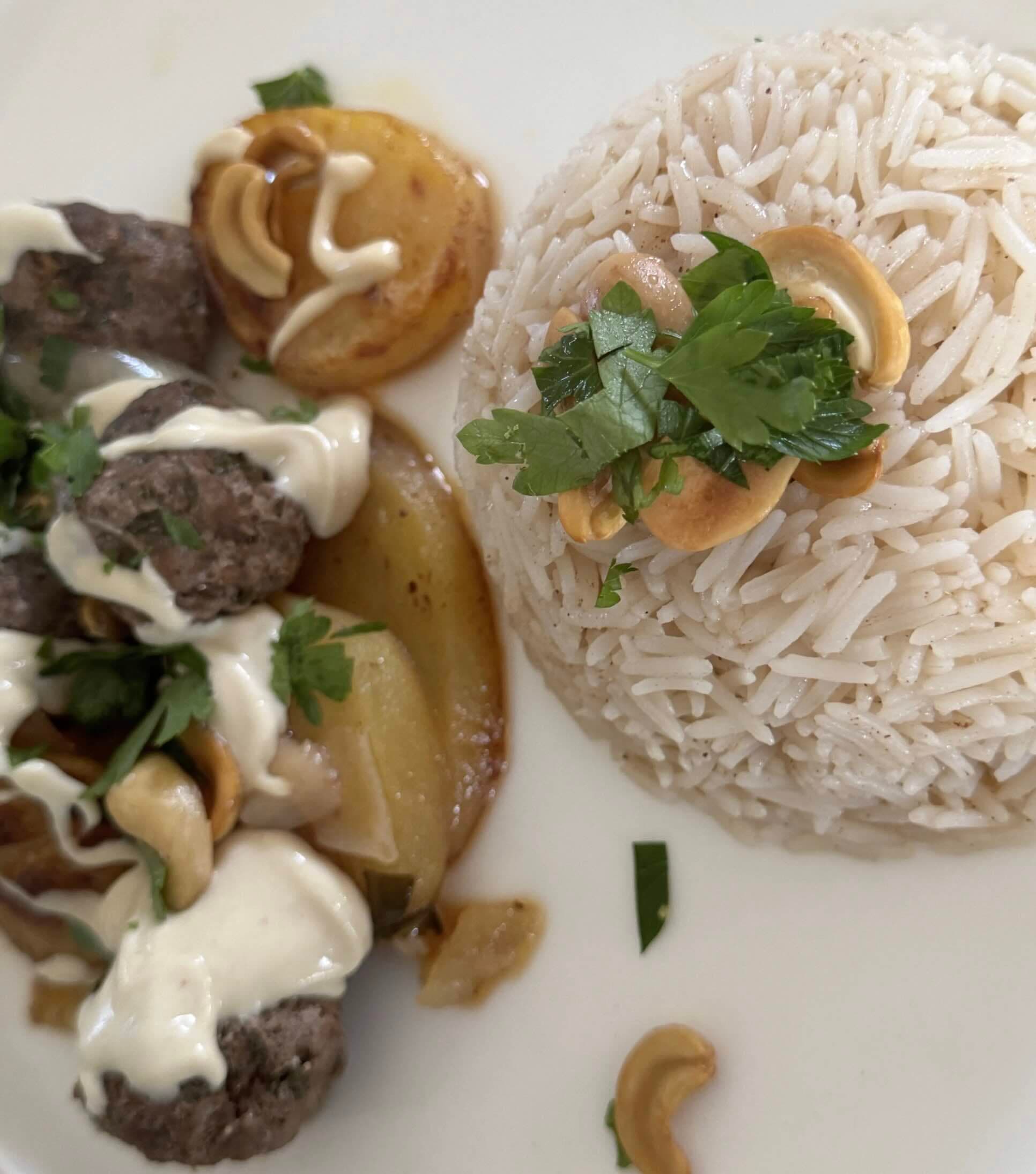 Kafta b’Tahini Spiced mix of Beef & lamb – With Sides: Spiced Rice