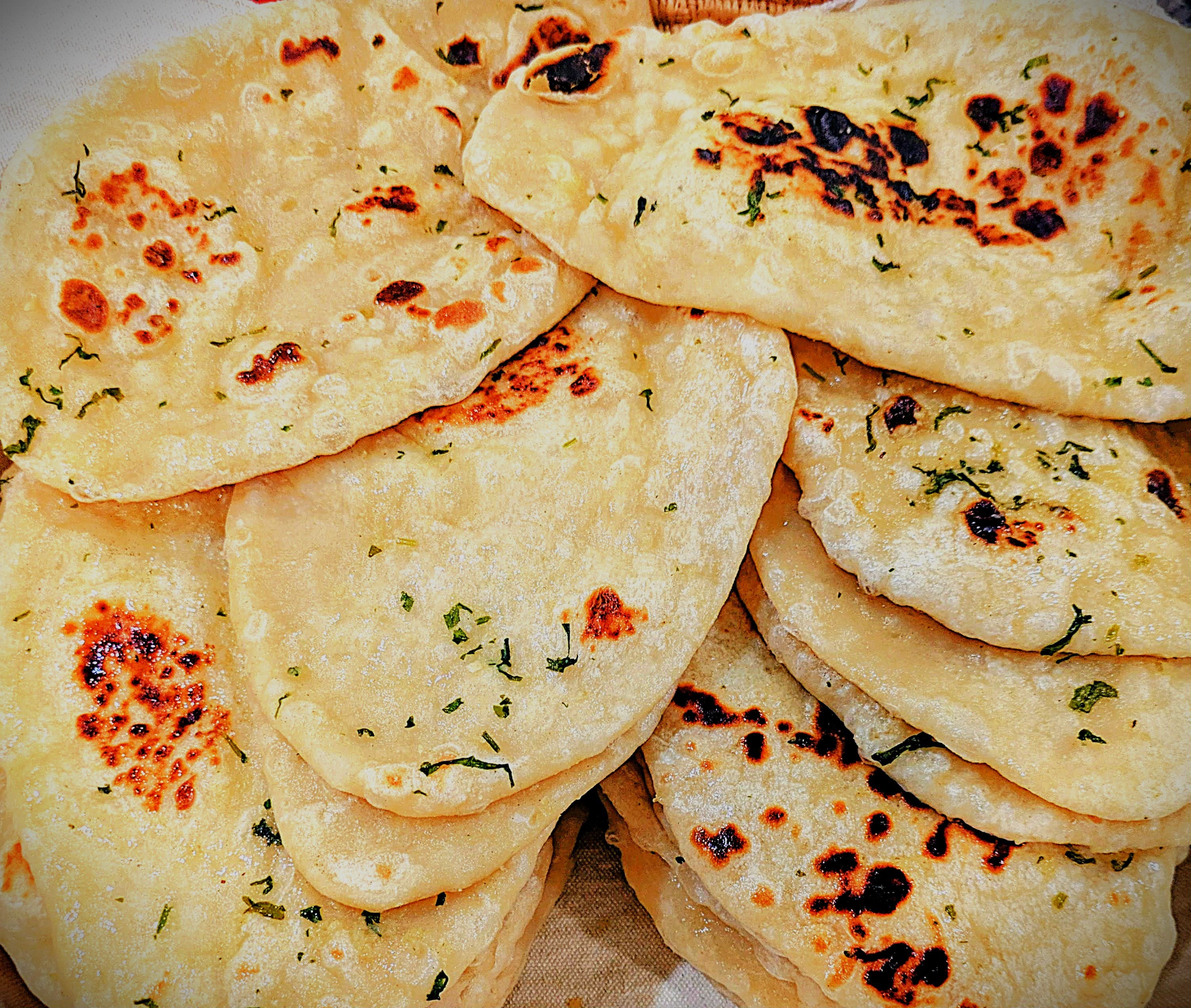 6 Garlic Naans sourdough based
