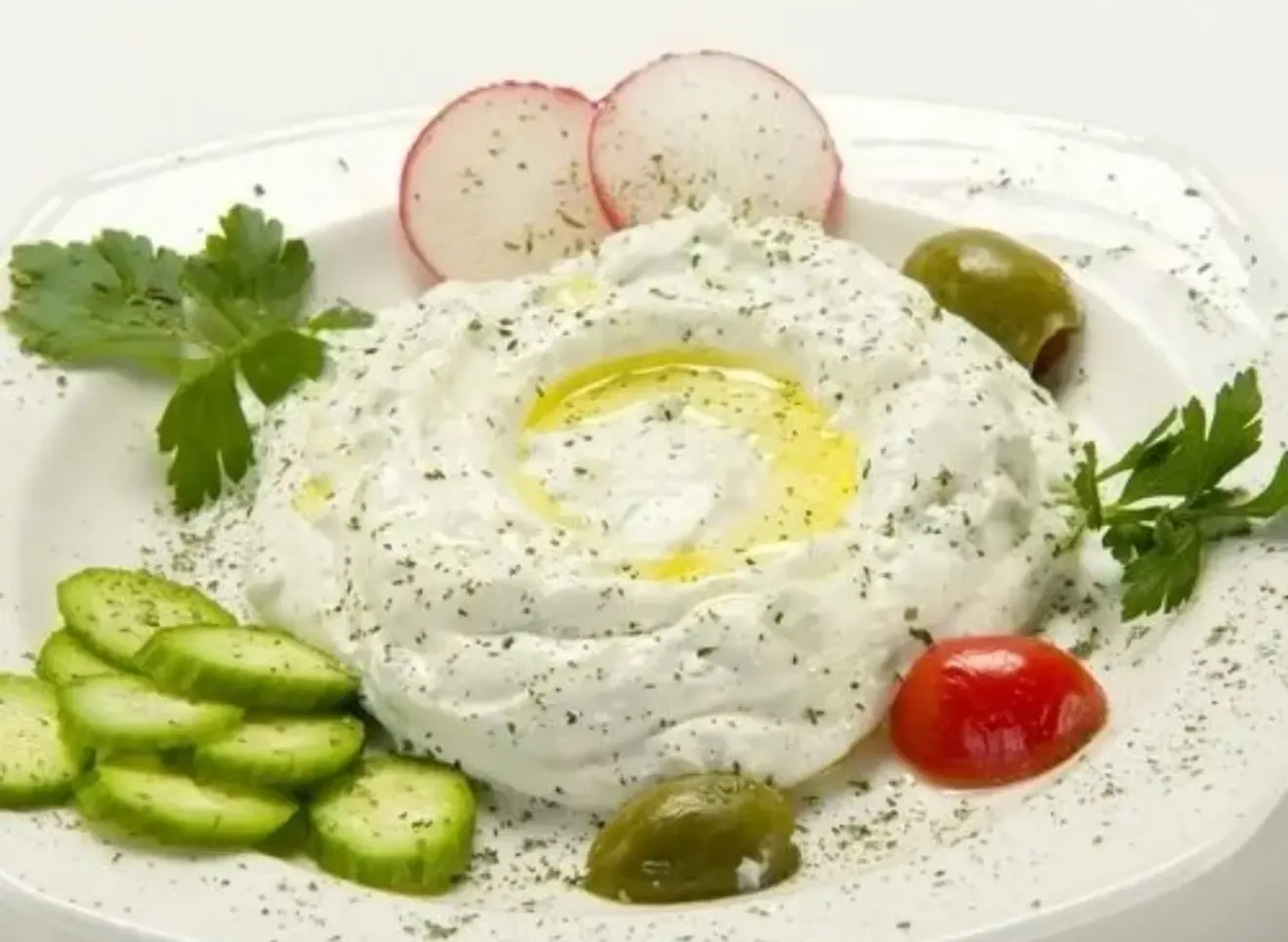 labneh-mtaoumeh,-labneh-with-garlic-and-mint-image-0